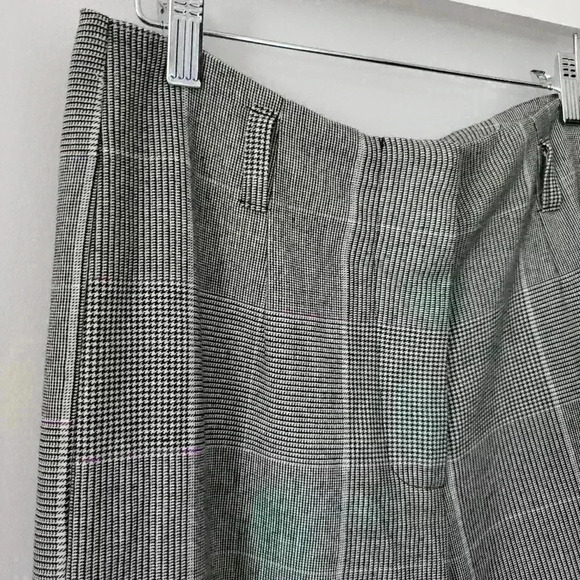 What to wear cropped  checkered pants size 4 - Picture 3 of 5